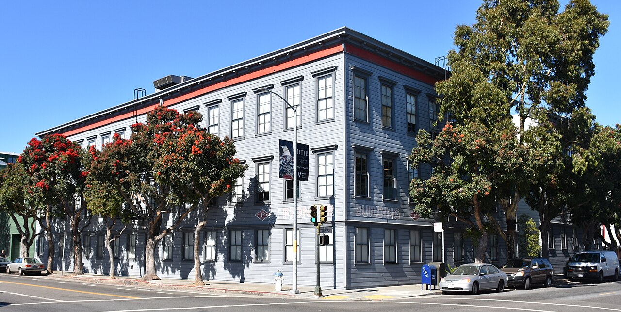2019年拍摄的旧金山 Pioneer Building 外观，OpenAI 当时在此办公